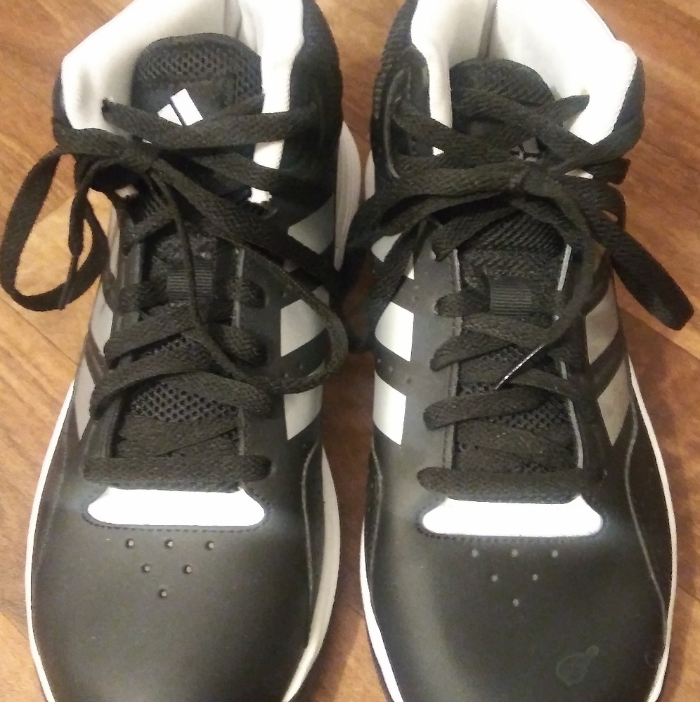 Adidas Black and White Sneakers S7.5 in men